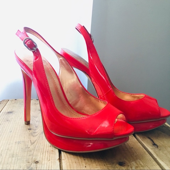 Siren-Red BCBGeneration Stilettos! - Picture 3 of 8